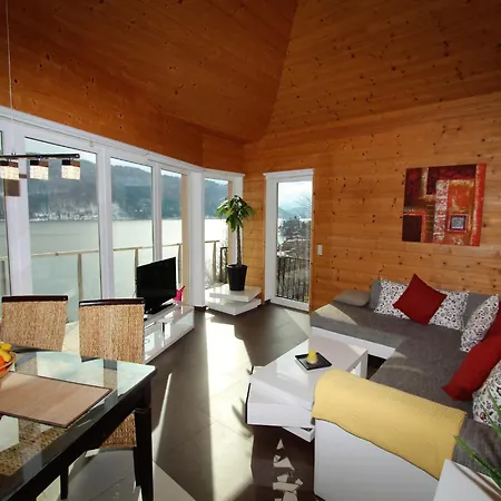 In Treffen Nahe Gerlitzen Skipisten *