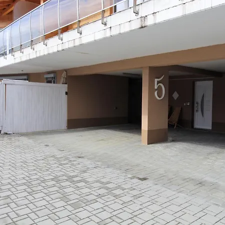 In Treffen Nahe Gerlitzen Skipisten Apartment