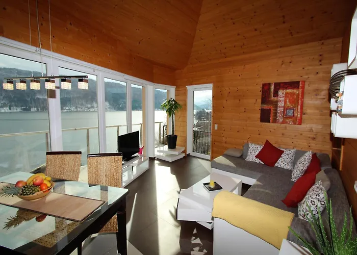 In Treffen Nahe Gerlitzen Skipisten *